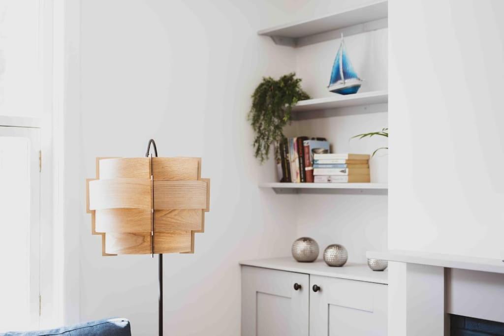 The Lymington Sailor'S Cottage Экстерьер фото