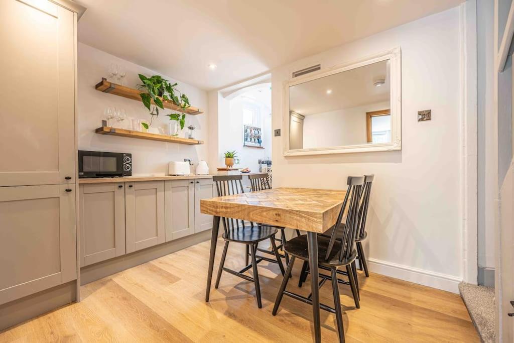 The Lymington Sailor'S Cottage Экстерьер фото